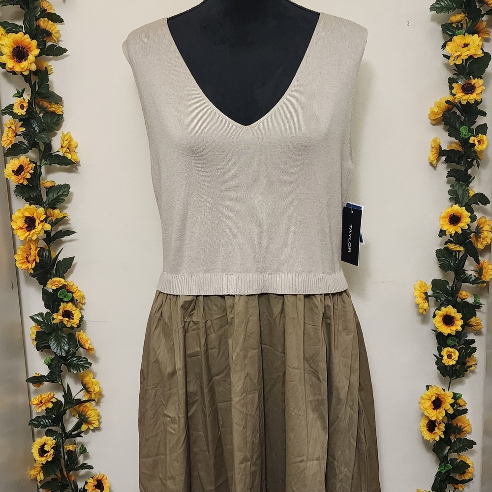 Taylor Maxi Dress - Picture 2 of 10